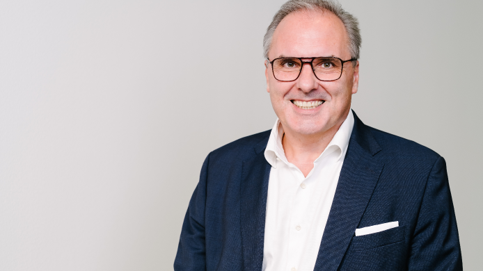 Gesellschaftsrecht Düsseldorf - Dipl.-Kfm. Dr. iur. Maximilian Koch